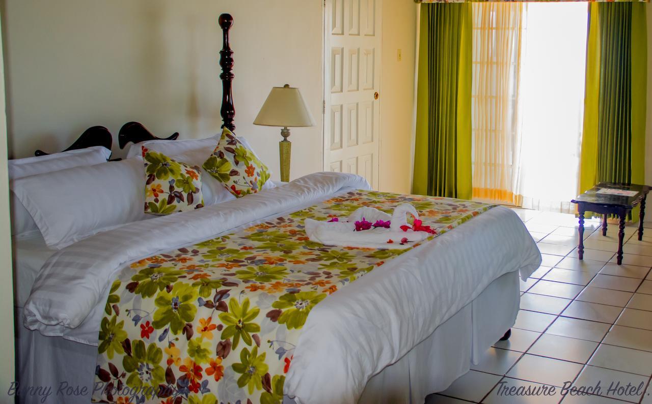 Treasure Beach Hotel エクステリア 写真