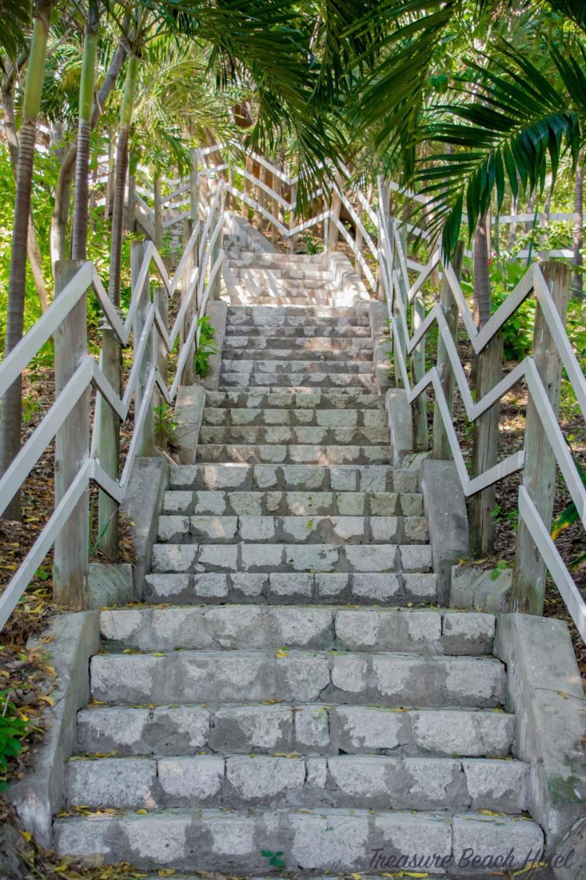 Treasure Beach Hotel エクステリア 写真