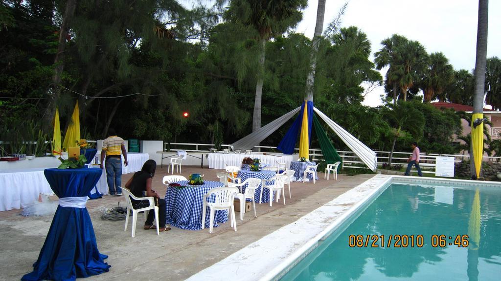 Treasure Beach Hotel エクステリア 写真