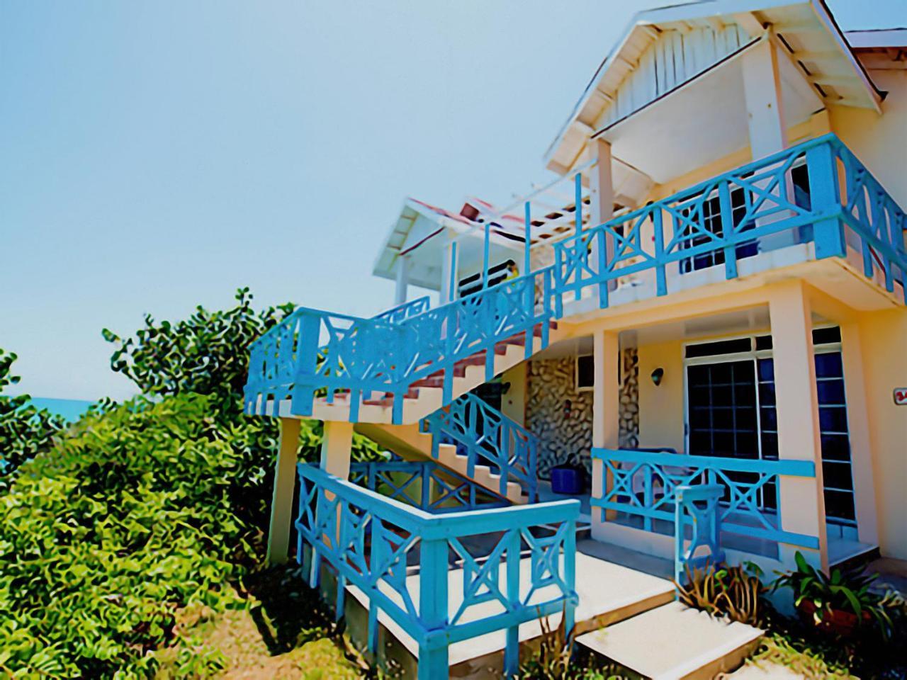 Treasure Beach Hotel エクステリア 写真